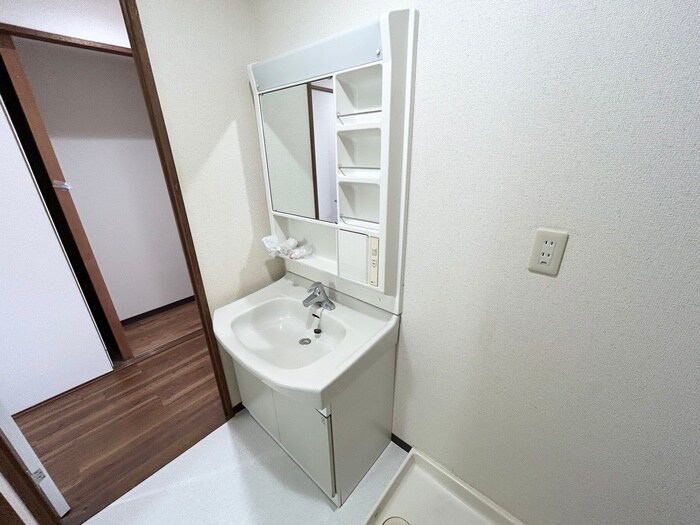 物件内観写真12　(洗面)