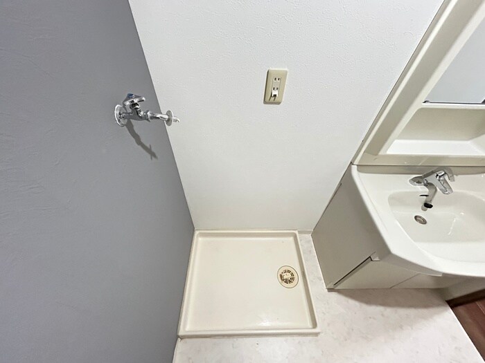 物件内観写真13　(洗濯機置場)