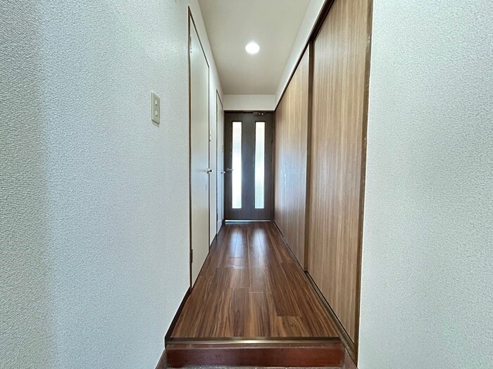 物件内観写真15　(廊下)
