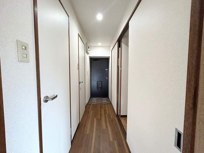 物件内観写真17　(廊下)