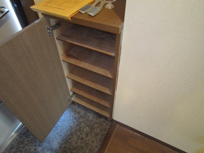 物件内観写真7　(靴箱)