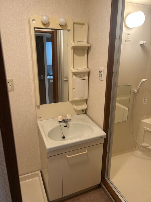 物件内観写真12　(洗面)