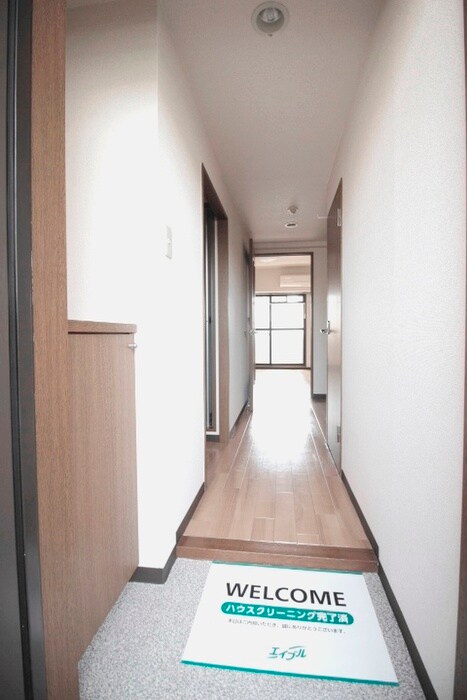 物件内観写真14　(玄関)