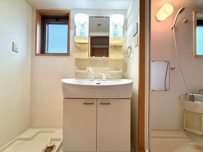 物件内観写真11　(洗面)