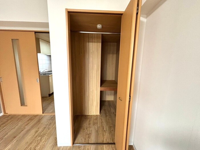 物件内観写真15　(収納)