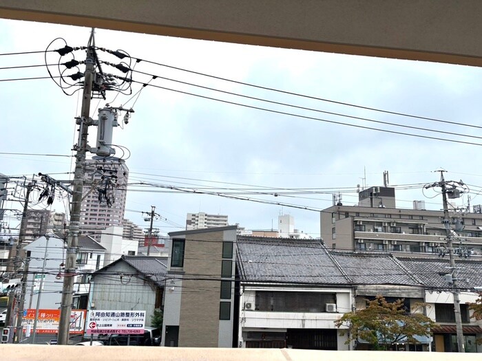 物件内観写真20　(室内からの展望)