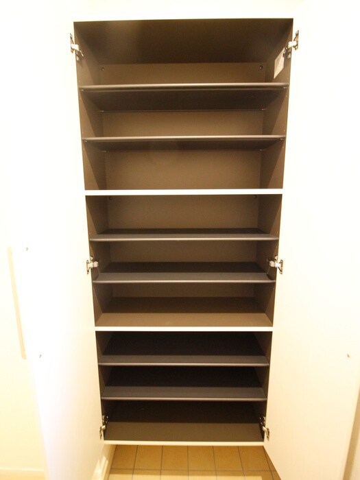 物件内観写真15　(靴箱)