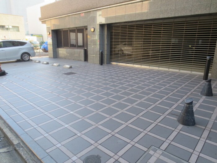 物件外観写真6　(駐車場)