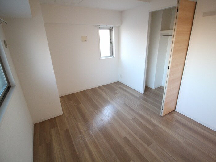 物件内観写真10　(居室)