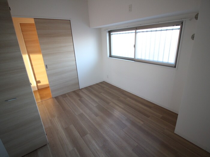 物件内観写真11　(居室)