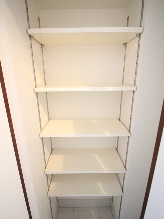 物件内観写真10　(収納)