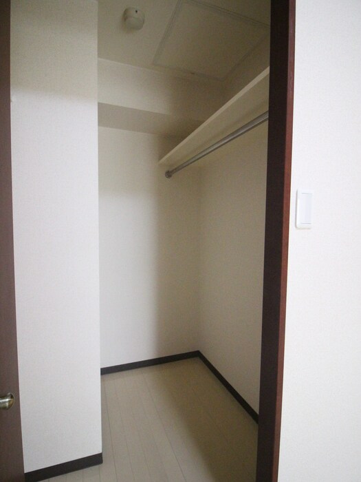 物件内観写真18　(収納)
