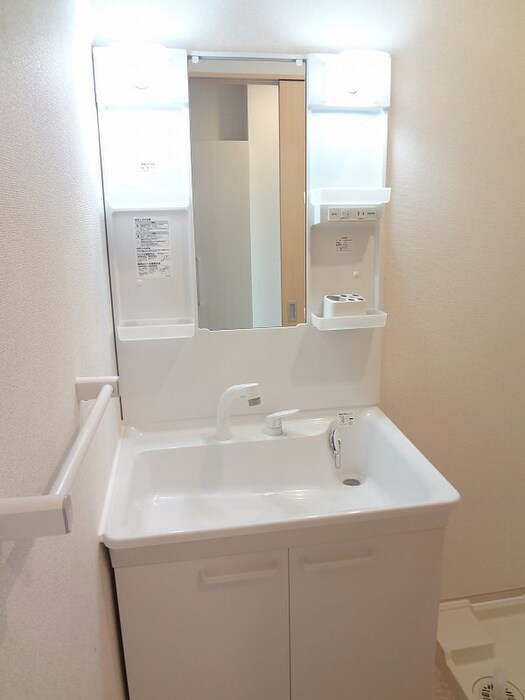 物件内観写真9　(洗面)