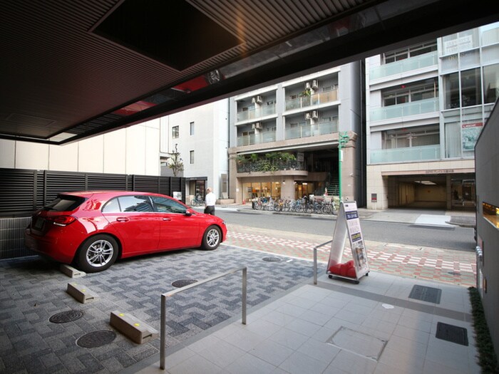 物件外観写真2　(駐車場)