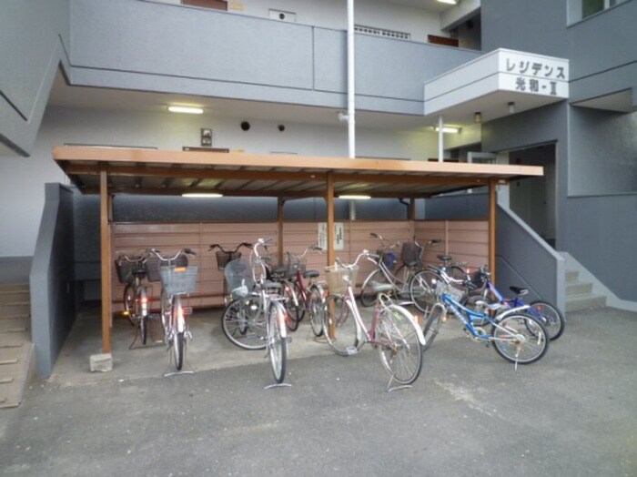 物件外観写真5　(駐輪場)