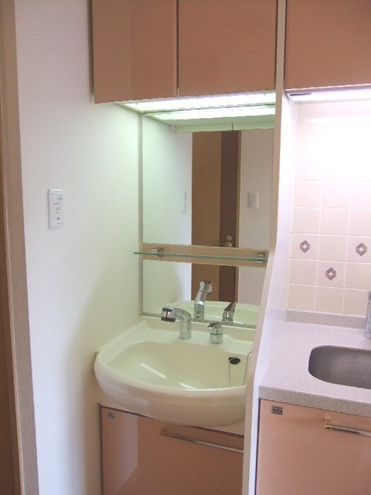 物件内観写真11　(洗面)