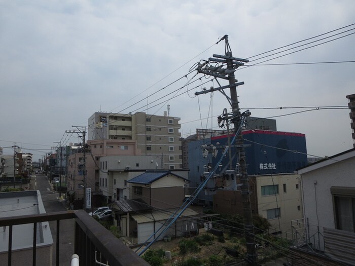 物件内観写真10　(室内からの展望)