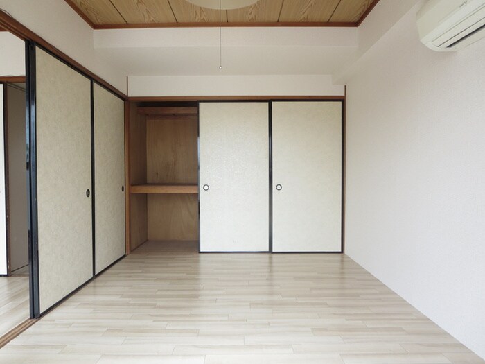 物件内観写真12　(居室)