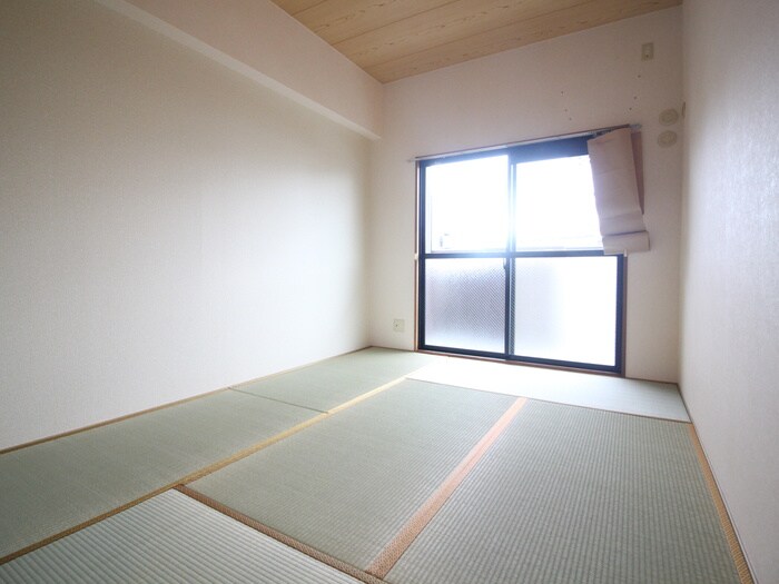 物件内観写真10　(居室)