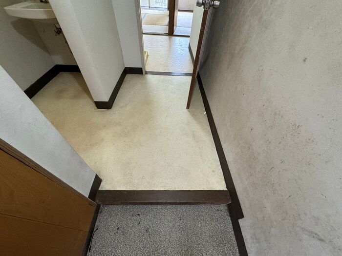 物件内観写真15　(玄関)