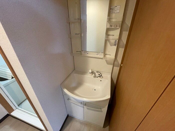 物件内観写真12　(洗面)