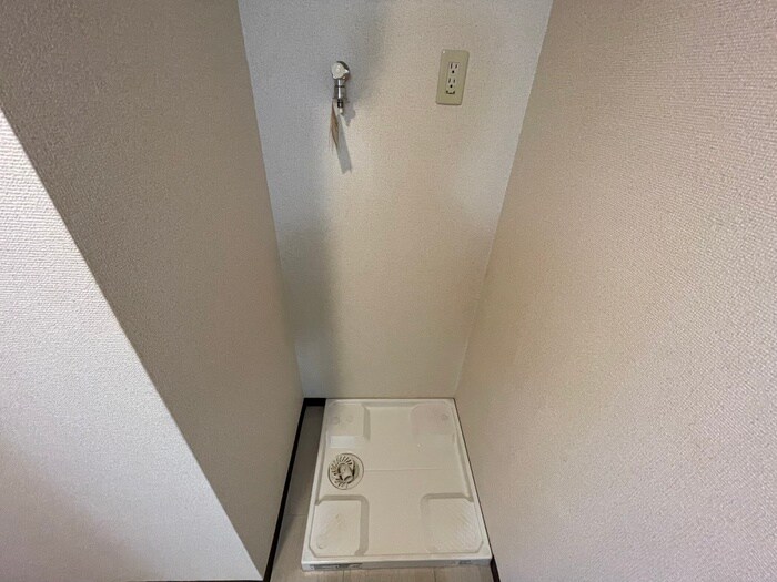 物件内観写真17　(洗濯機置場)