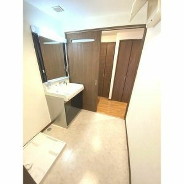 物件内観写真11　(洗面)