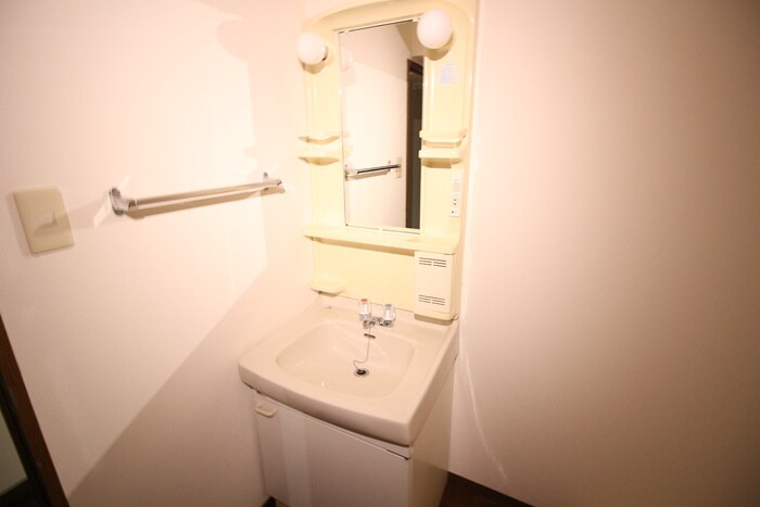 物件内観写真11　(洗面)