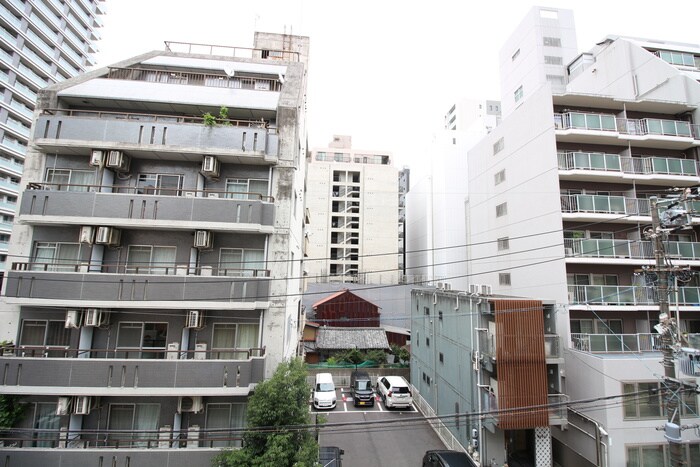 物件内観写真16　(室内からの展望)