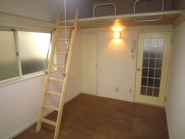 物件内観写真8　(居室)