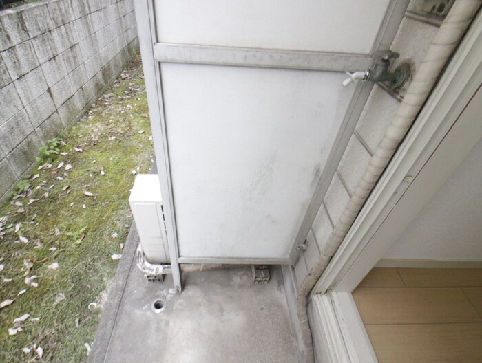 物件内観写真17　(洗濯機置場)