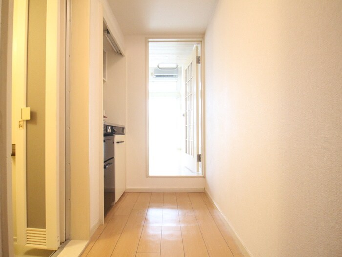 物件内観写真20　(廊下)