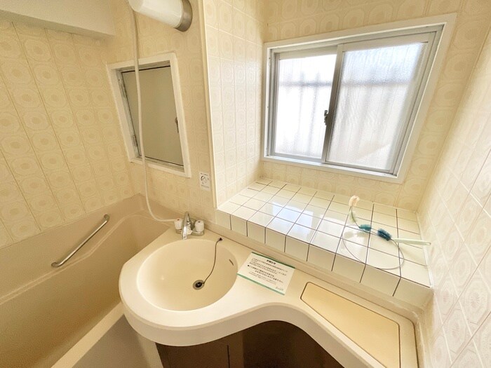 物件内観写真11　(洗面)