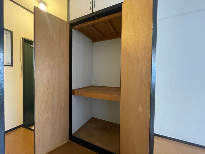 物件内観写真13　(収納)