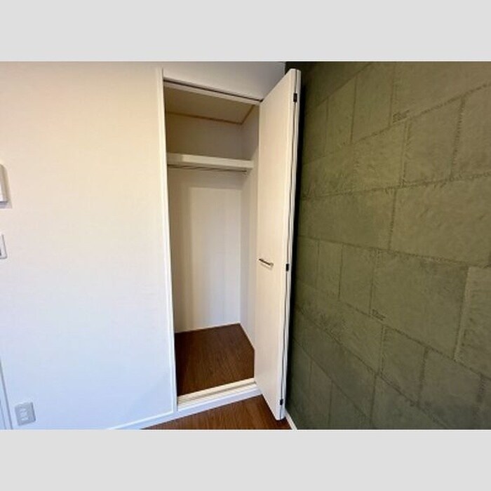 物件内観写真4　(収納)