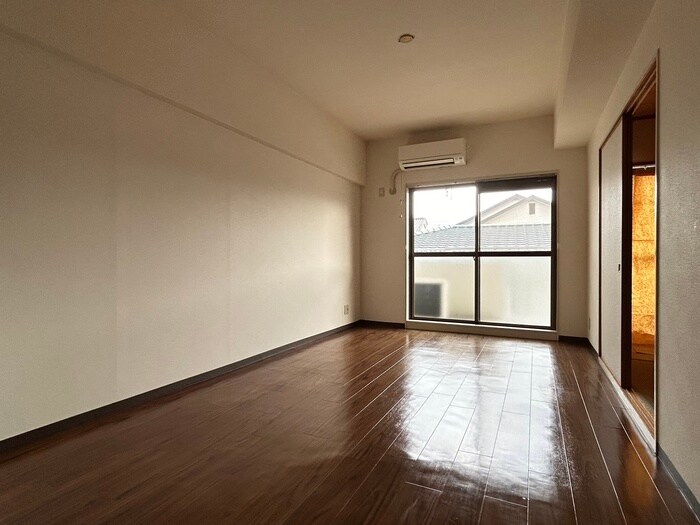 物件内観写真9　(居室)