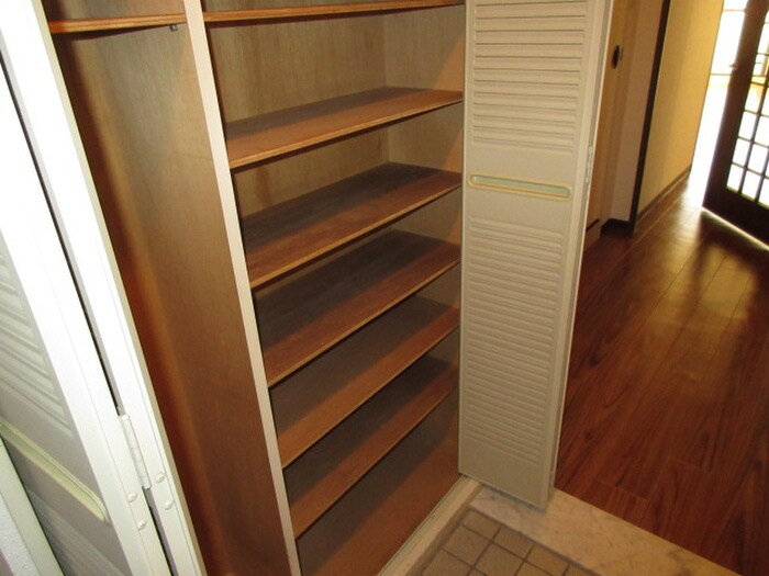 物件内観写真15　(靴箱)