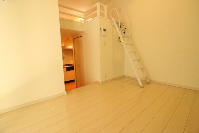 物件内観写真4　(居室)