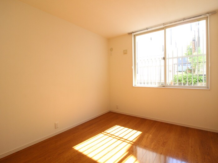 物件内観写真15　(居室)