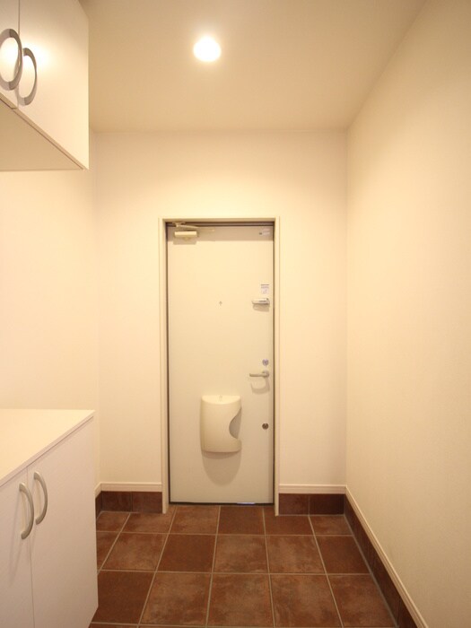 物件内観写真20　(玄関)