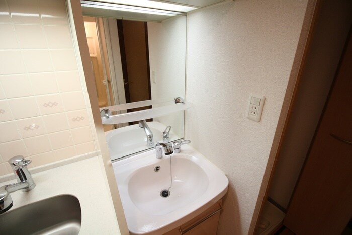 物件内観写真11　(洗面)