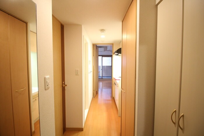 物件内観写真18　(廊下)