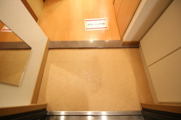 物件内観写真19　(玄関)