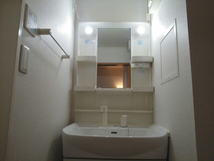 物件内観写真12　(洗面)