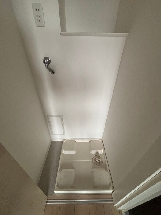 物件内観写真18　(洗濯機置場)