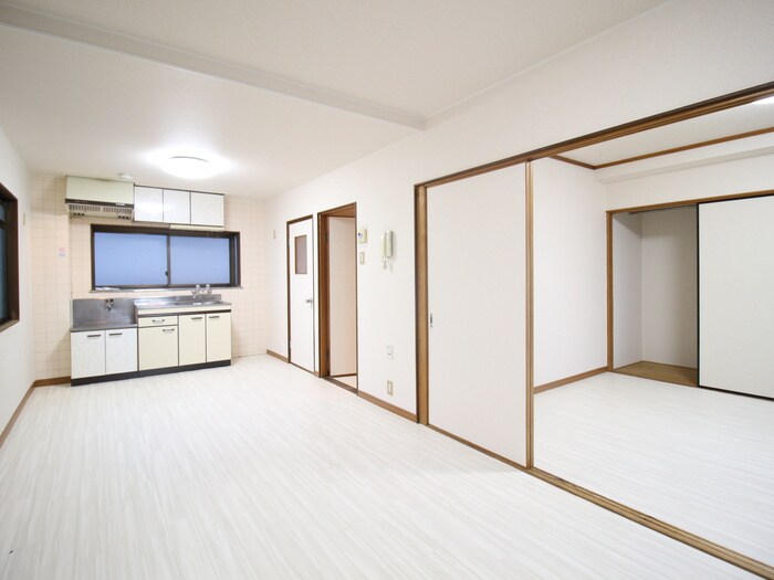 物件内観写真8　(居室)