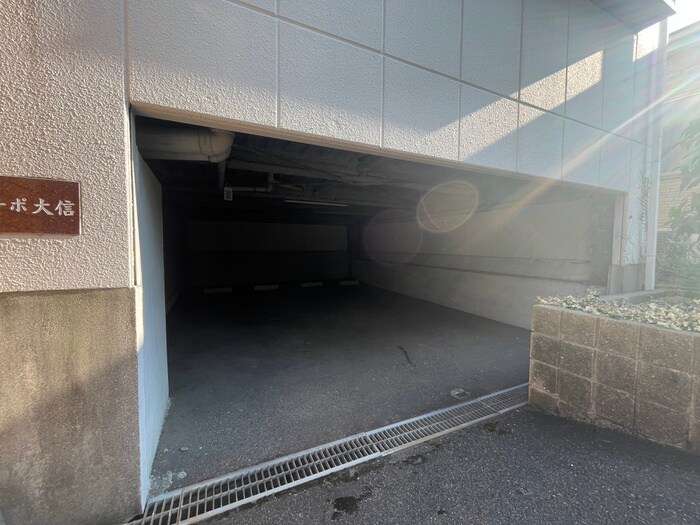 物件外観写真6　(駐車場)