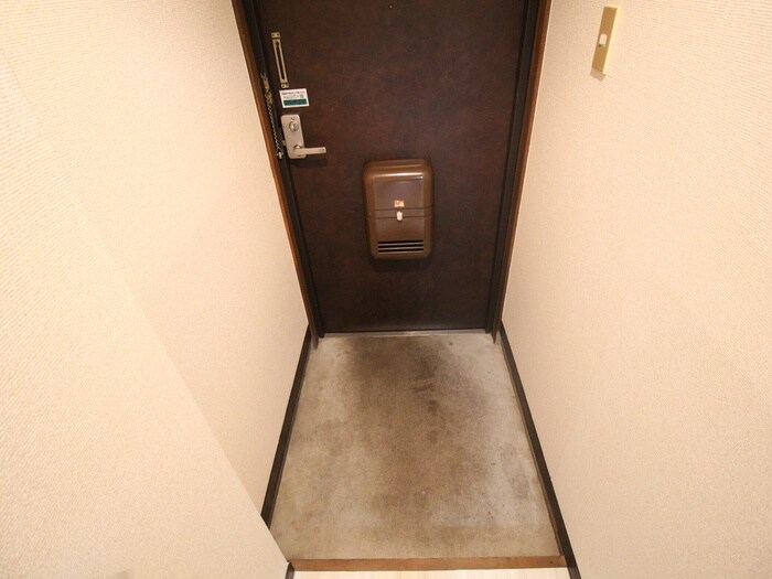 物件内観写真17　(玄関)