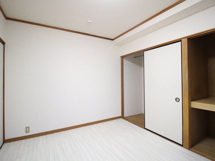 物件内観写真19　(居室)