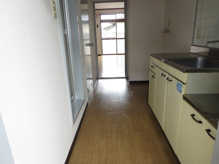 物件内観写真17　(廊下)